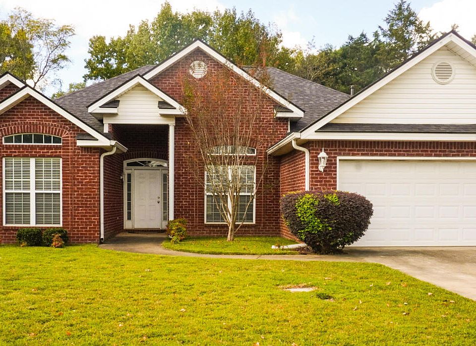 1st image of 305 Wilmington Dr