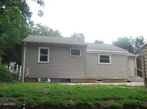 4th image of 131 Althea Ave