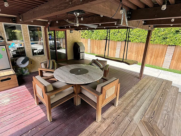 7820 Ventura Canyon Ave — Photo 24