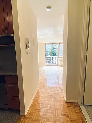 Rented by RELO REDAC INC. | media 11