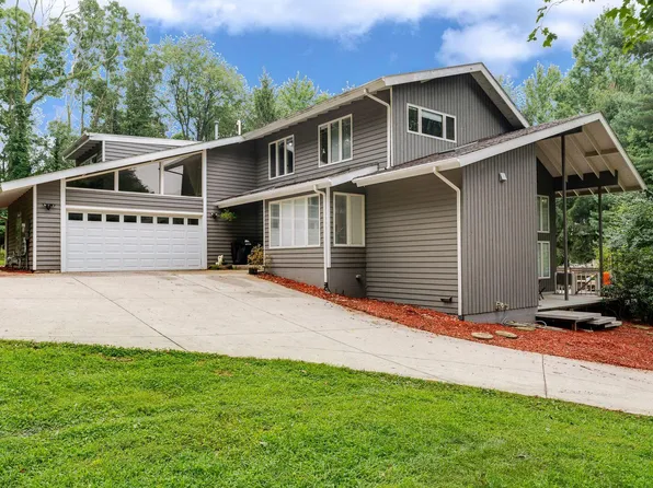 5159 N Barclay, La Porte, IN 46350