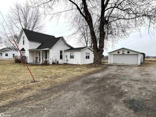207 S Dewey St, Moravia, IA 52571