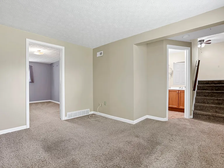 6399 Silverleaf Ave — Photo 15