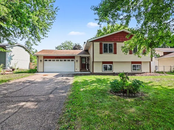 5675 W 137th St, Savage, MN 55378