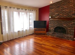 1450 Sturbridge Ct, Hoffman Estates, IL 60192