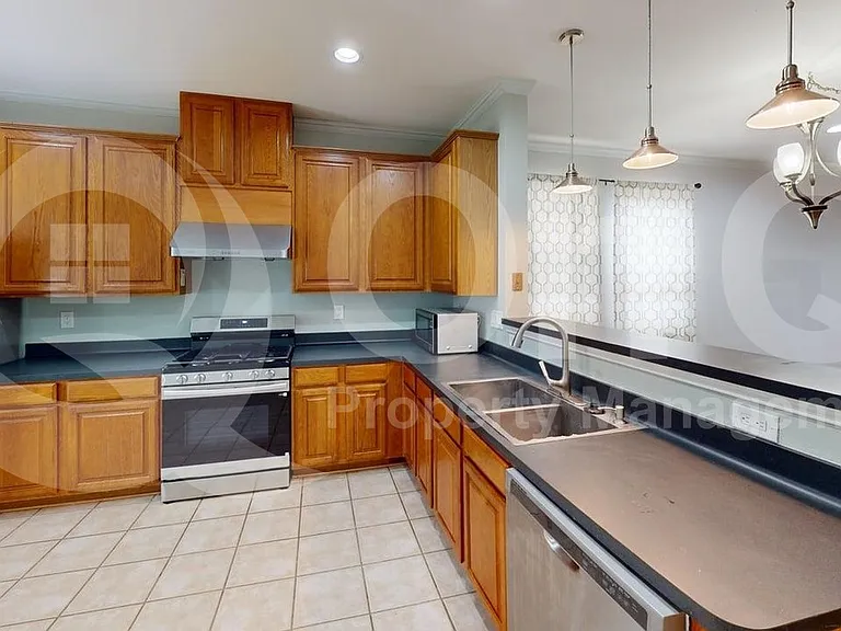 6513 Cartier Ct — Photo 6