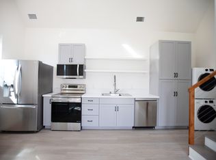 911 W Micheltorena St, Santa Barbara, CA 93101