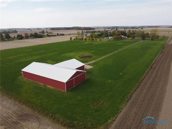 4242 N Lathrop Rd, Berkey, OH 43504