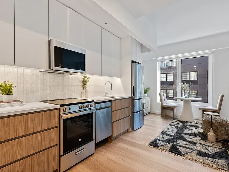 540 Waverly Ave #3S — Photo 3