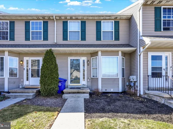 58 Horseshoe Dr, Douglassville, PA 19518