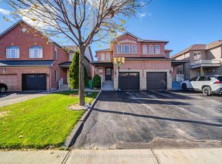 72 Zia Dodda Cres, Brampton, ON L6P 1J4