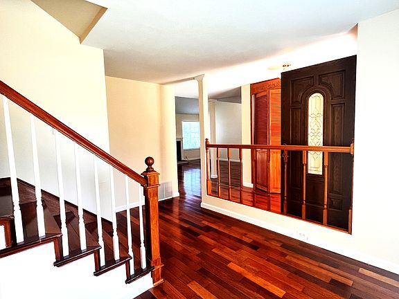 2nd image of 1281 Morrill Ave