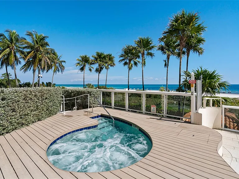 5757 Collins Ave #2207 — Photo 34