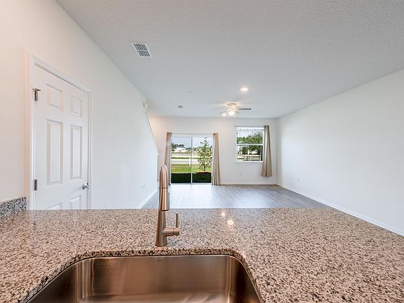 4th image of 48 Mustard Hill Ct