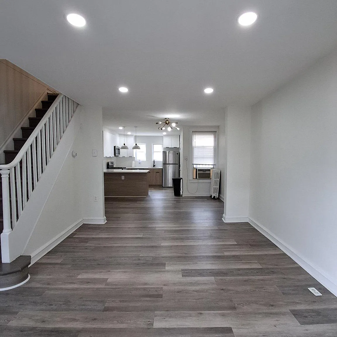 3 bed, 1.0 bath, 1038 sqft, $1,875 — Photo 4