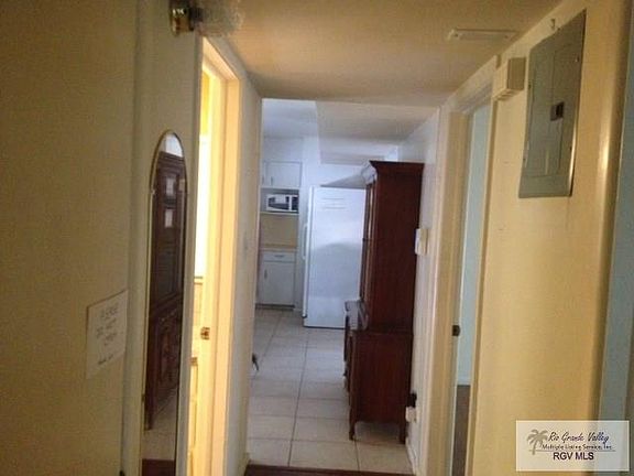 4th image of 334 Lewis St