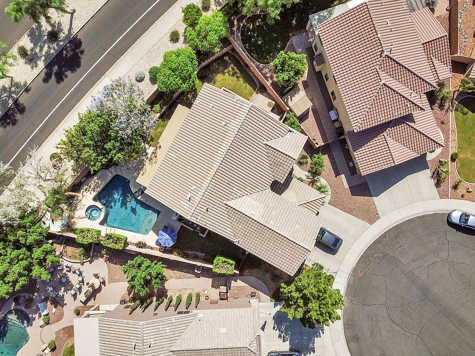 1st image of 25770 N 67th Dr