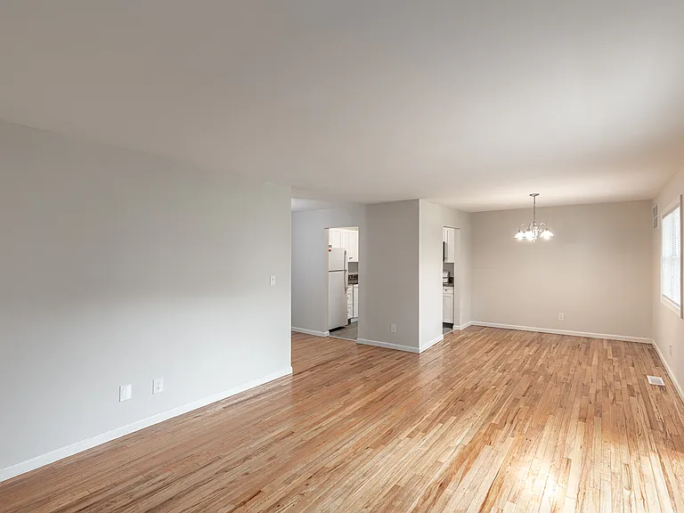 2BR, 1BA (830sqft) - Living/Dining Room (Newport)