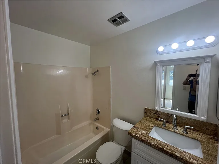 5444 Cajon Ave — Photo 7