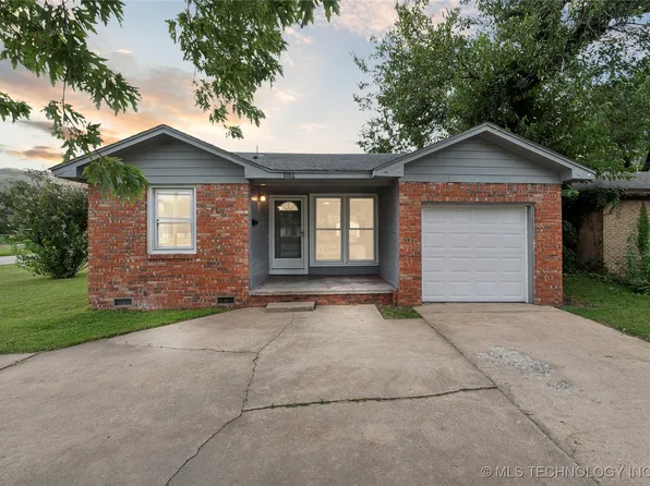9186 E Marshall St, Tulsa, OK 74115