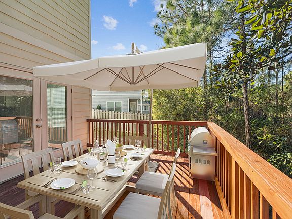 3rd image of 126 Topsail Dr