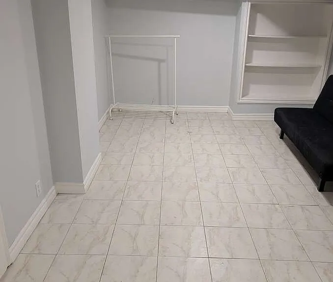 21 Patricia Ave — Photo 4