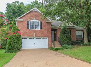 1015 Nighthawk Ln, Mount Juliet, TN 37122