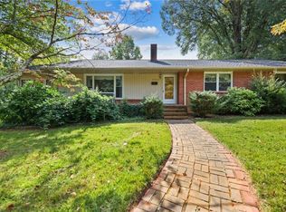 2730 Wildewood Ct, Winston Salem, NC 27103