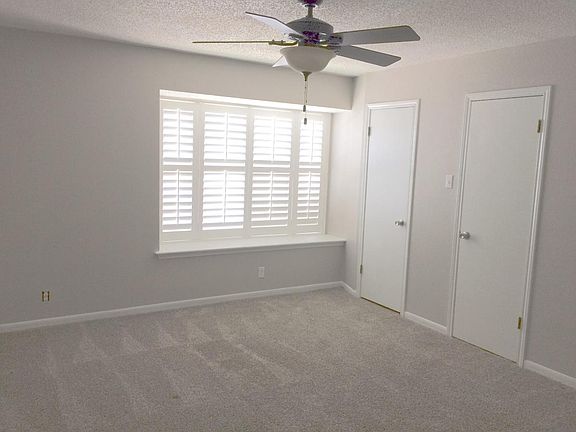 4th image of 12902 Park Forest St