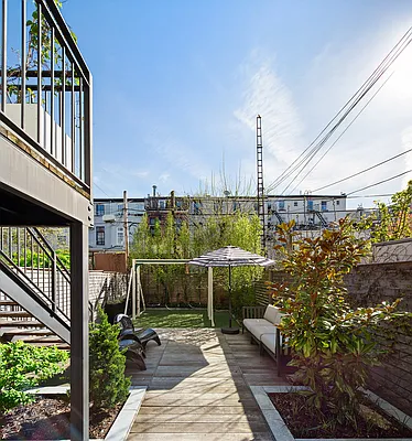 Sold by Douglas Elliman | media 22