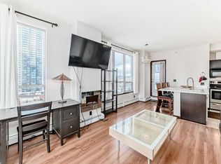 1053 10th St SW #915, Calgary, AB T2R1S6