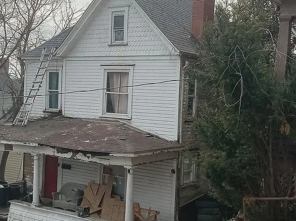 1108 Alexander Pl, Fairmont, WV 26554