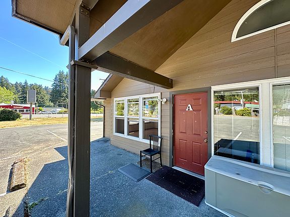 2nd image of 2040 Highway 199 #A
