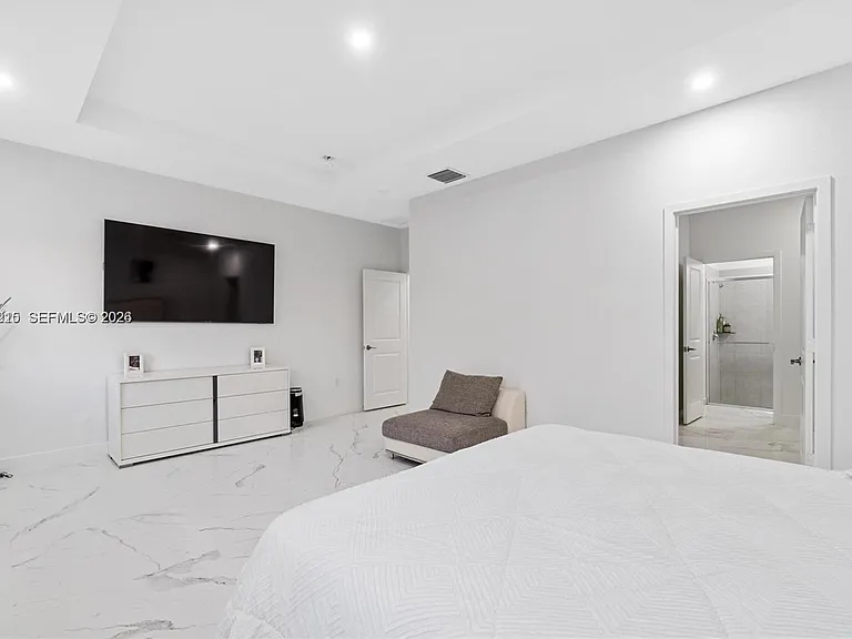 13305 SW 190th Ter — Photo 27