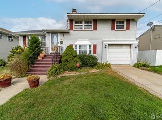 24 Bernath St, Carteret, NJ 07008