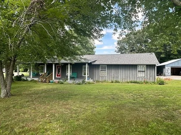 585 G B Plunk Rd, Adamsville, TN 38310