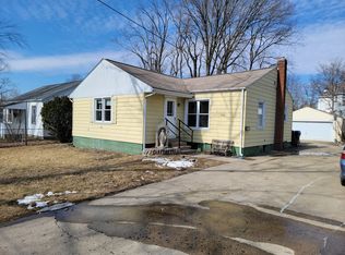 708 E Wood St, Bloomington, IL