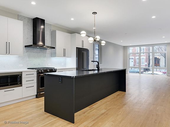 4th image of 807 N Francisco Ave #1
