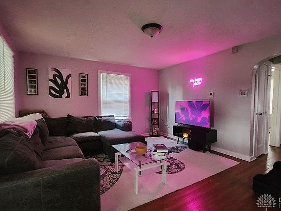 2nd image of 809 Dennison Ave