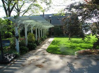 124 Riverside Dr, Riverside, RI 02915