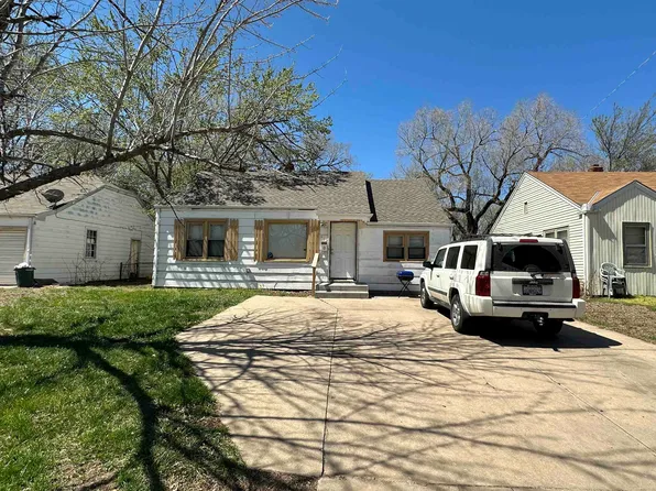 925 Harding St, Wichita, KS 67208