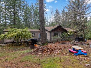 660 Millstream Lake Rd, Highlands, BC V9B 6E9