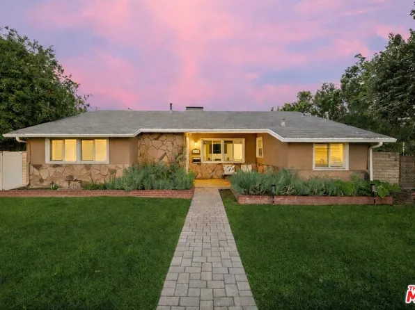 5208 Woodman Ave, Van Nuys, CA 91401