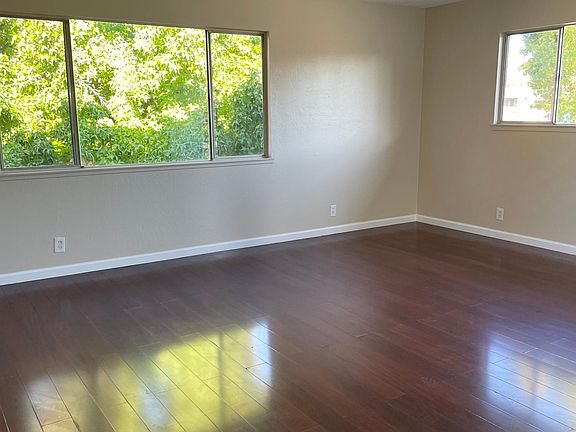 3rd image of 1146 Leigh Ave #3