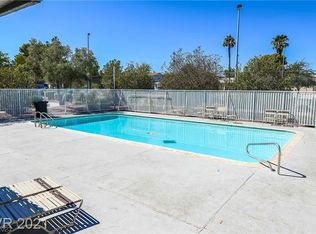 905 Willow Tree Dr UNIT D, Las Vegas, NV 89128