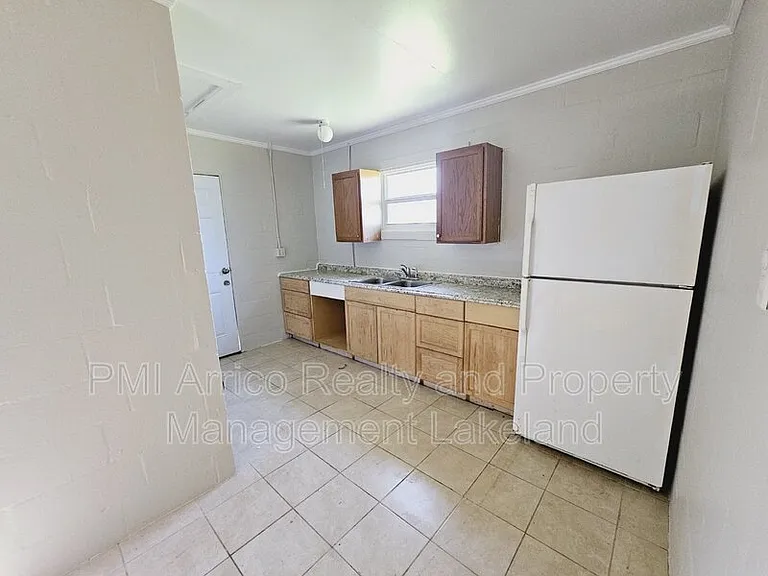 324 Pearl St #2 — Photo 12