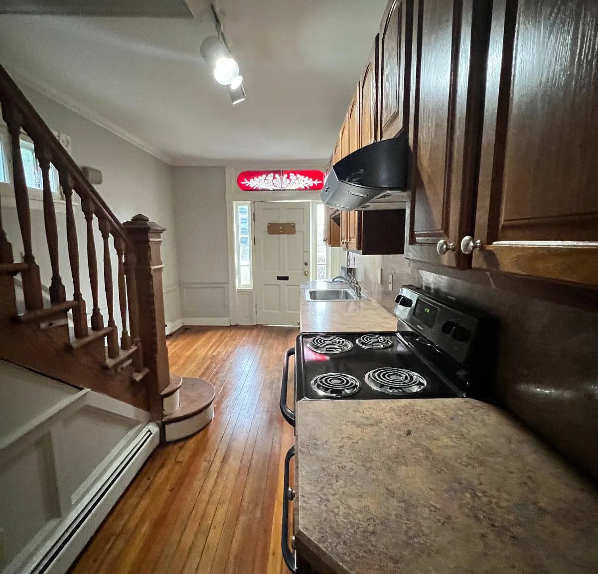 2 bed, 1.0 bath, $1,950 — Photo 4