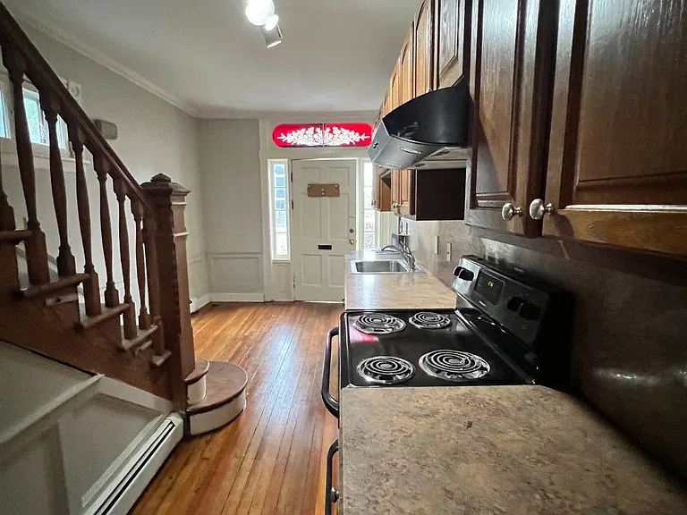 3 Washington Ave — Photo 4