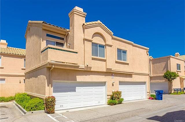 Beautiful 2+2 Town House