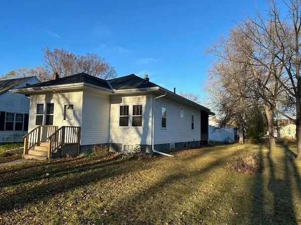 407 N Madison St, Minneota, MN 56264